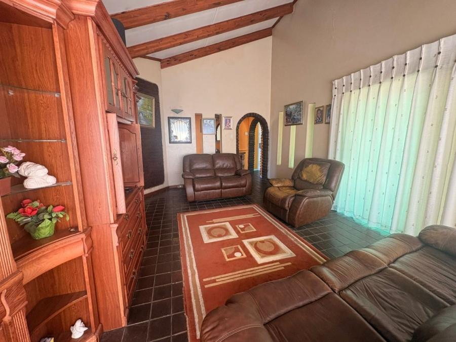 5 Bedroom Property for Sale in Dorchester Heights Eastern Cape